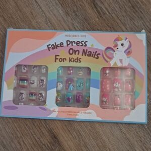 Modelones Kids Fake Press On Nails  Set NIOB